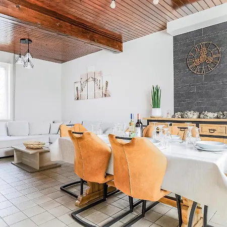 Holiday home Beautiful In With Kitchen Wittes